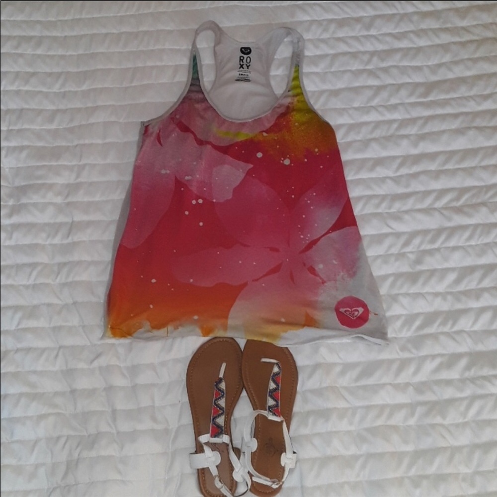 Roxy shirt with ssandals